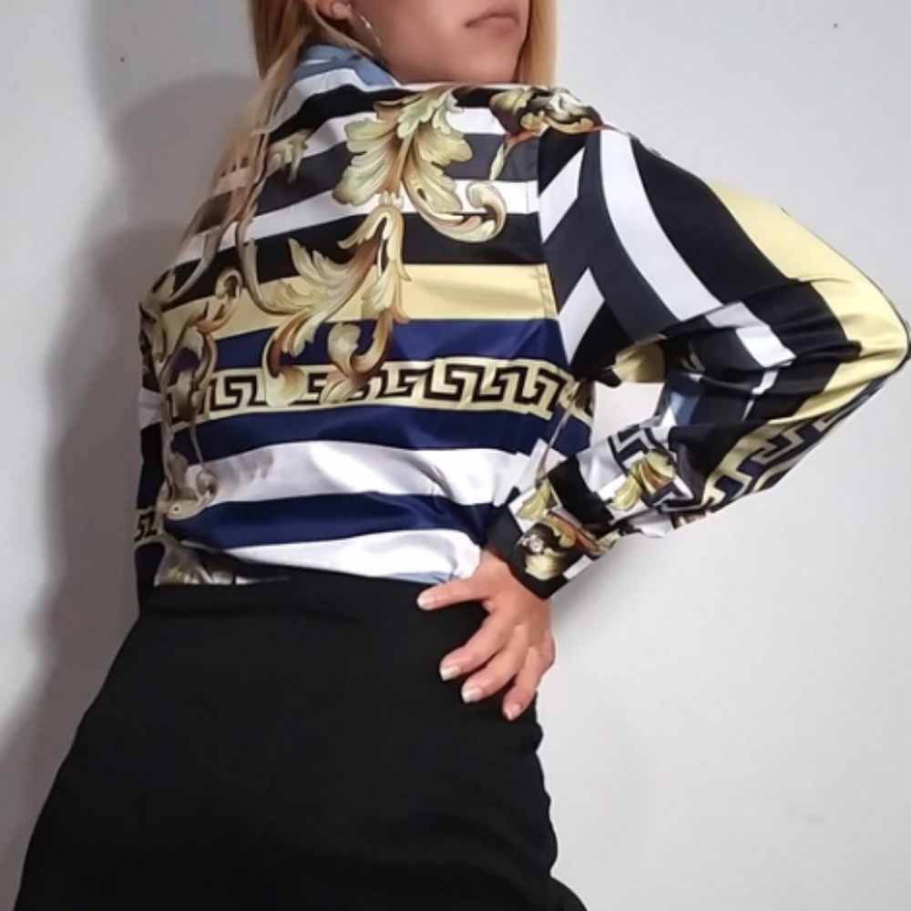 Elegant Blouse - Picture 5 of 6